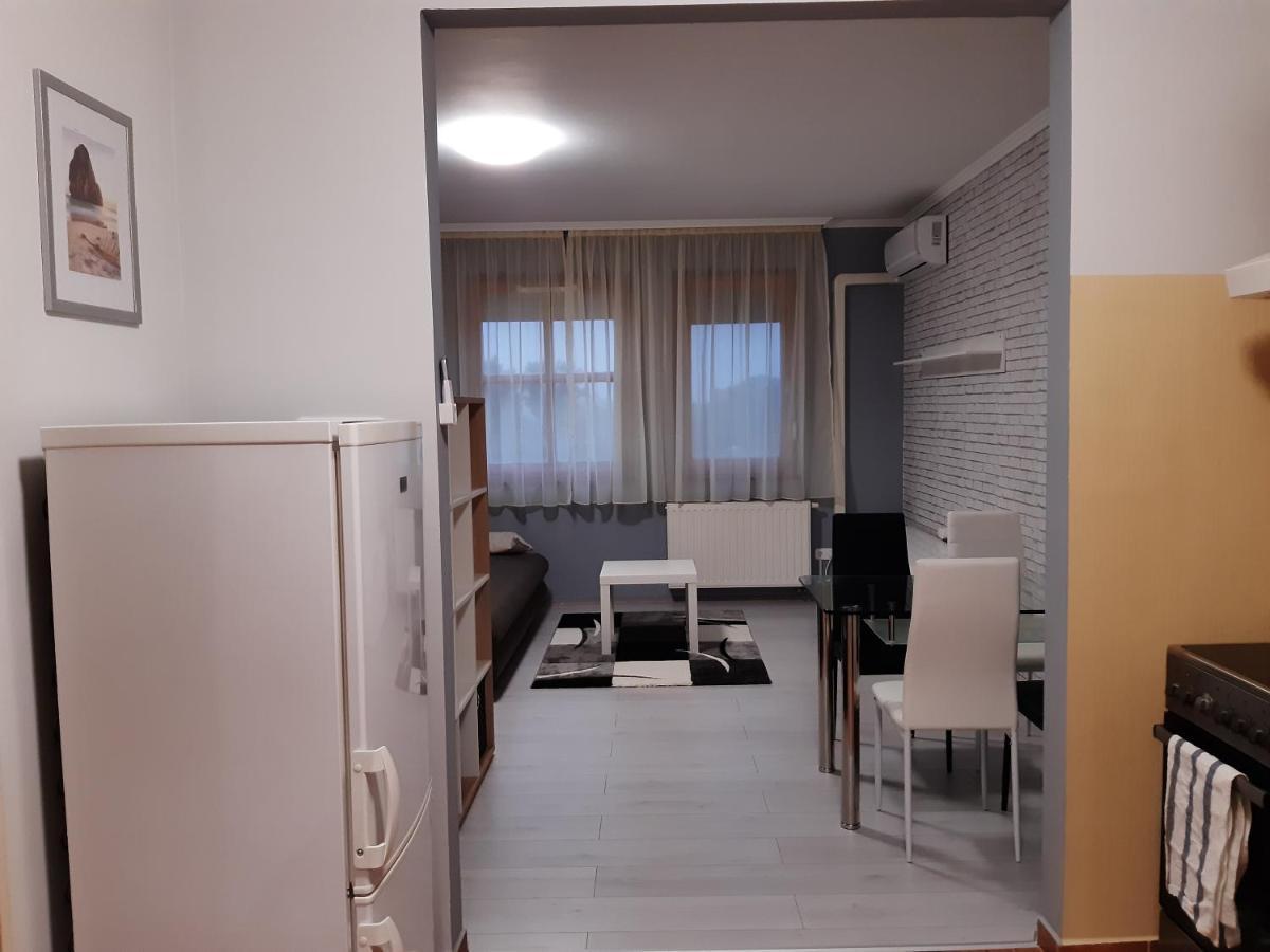 Pipacs Apartment เบเกซซาบา ภายนอก รูปภาพ